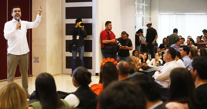 Álvarez Máynez pide a los jóvenes evitar el abstencionismo en elecciones