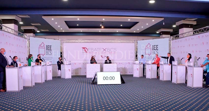 Por iniciar los debates organizados por el IEE