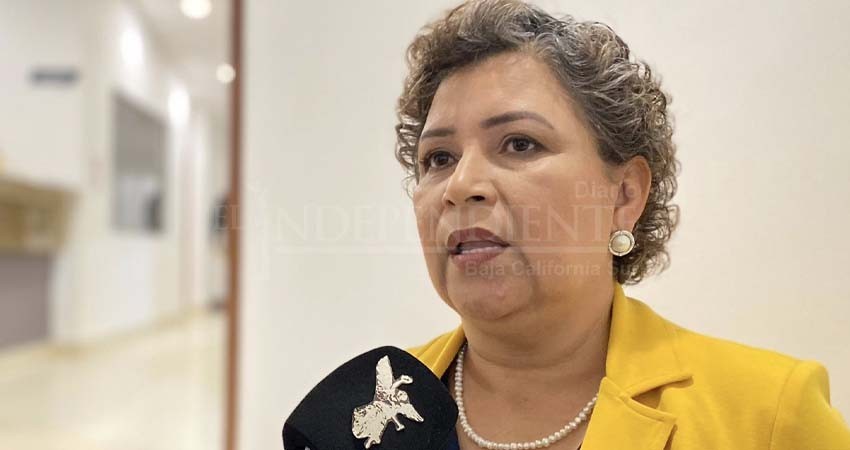 Exhibe diputada del PRD documento del acoso laboral contra educadoras de Los Cabos