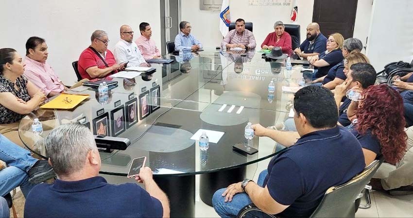 Mantiene gobierno de BCS mesa de diálogo con representantes del sindicato de bachilleres