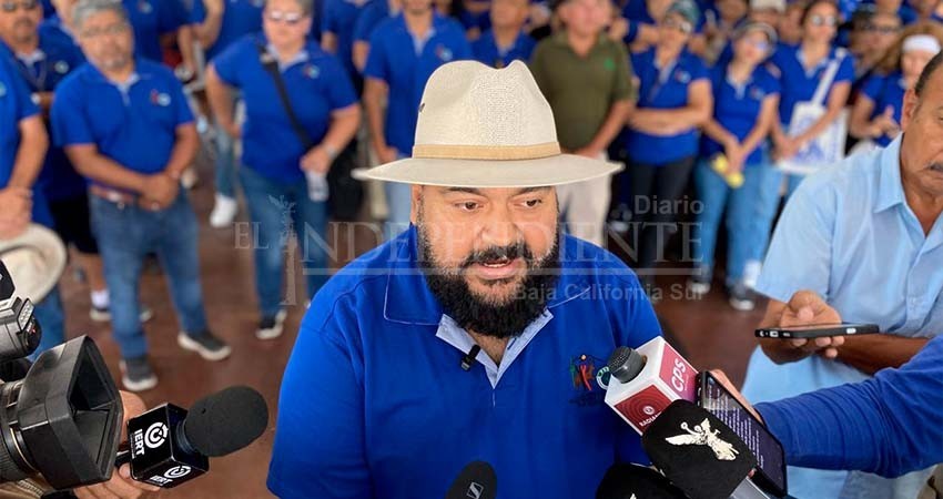 Trabajadores del COBACH protestan en Gobierno; exigen solución a sus demandas