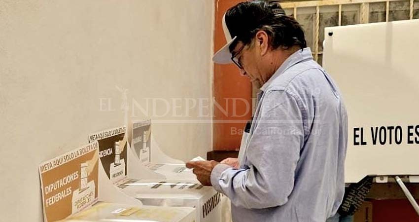 "Los ciclos se cumplen, nosotros cerraremos fuertes": Leggs Castro tras emitir su voto