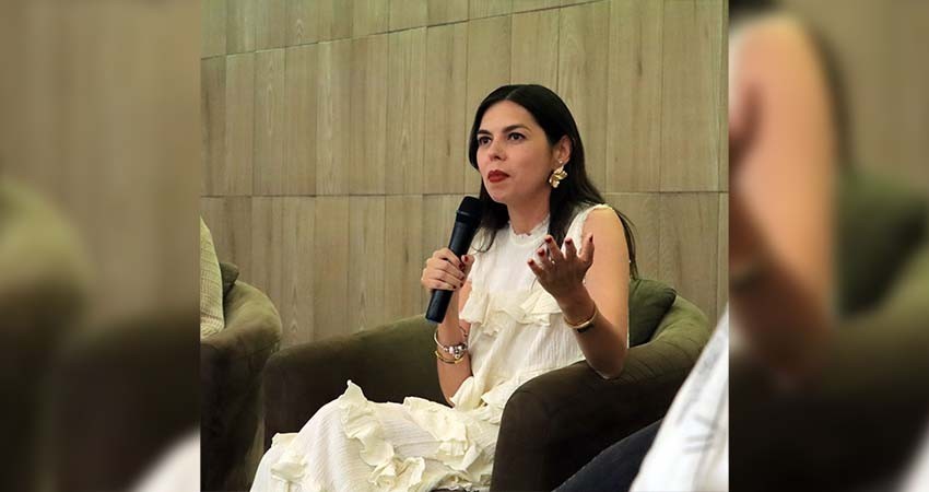 Catedrática de la UABCS tiene una destacada participación en conversatorio sobre el acceso de las mujeres al agua