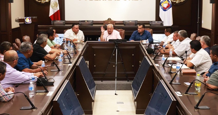 Acuerdan gobierno de BCS y transportistas de Los Cabos, acciones para mejorar movilidad y servicio