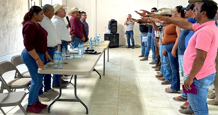 Renuevan mesa directiva de asociación ganadera Alfredo V. Bonfil
