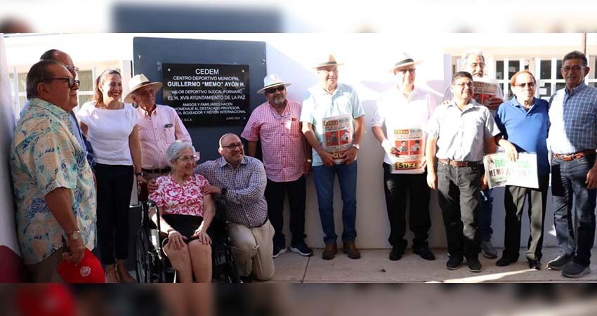 Develan placa en honor al boxeador Guillermo “Memo” Ayón en el CEDEM
