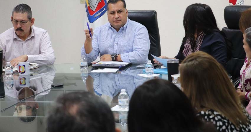 Encabeza Secretario General de Gobierno de BCS reunión con titulares de área