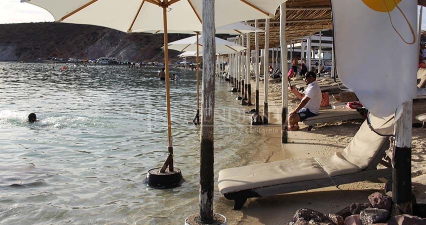 Violentada playa Pichilingue; concesionarios imposibilitan el libre transito