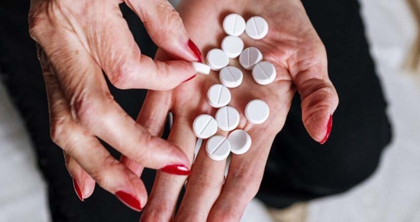 Sheinbaum anuncia programa médico para adultos mayores