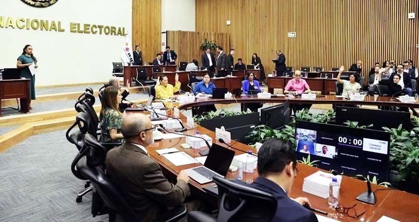 INE consiente a partidos; les rebaja multas; pagarían 785 mdp