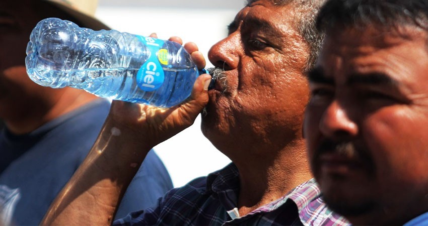 Recomiendan a la población hidratación constante ante altas temperaturas