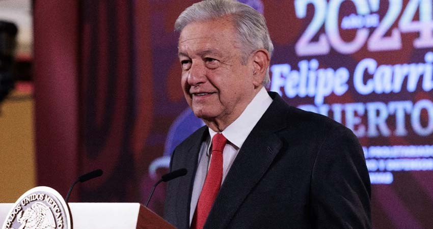 AMLO reconoce que se quedó “Corto” en apoyos económicos para educación básica