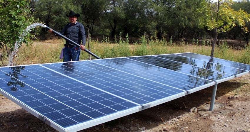 Apoya SEPADA con equipos fotovoltaicos a productores de Comondú