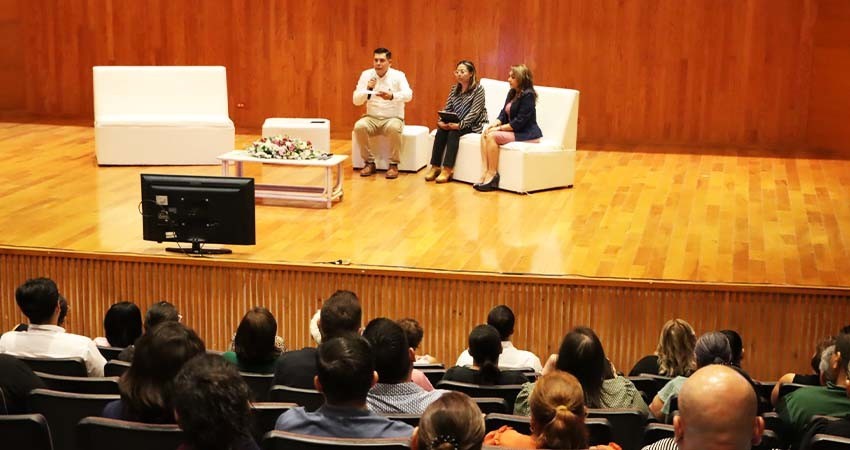 Realiza SEDIF conversatorio sobre los derechos de las personas adultas mayores.