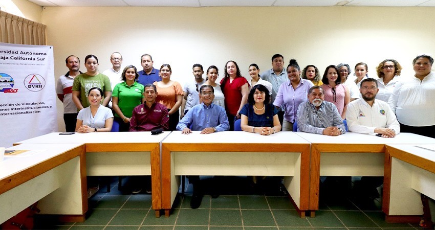 UABCS apoya con capacitación a laboratoristas del COBACH en medidas de seguridad