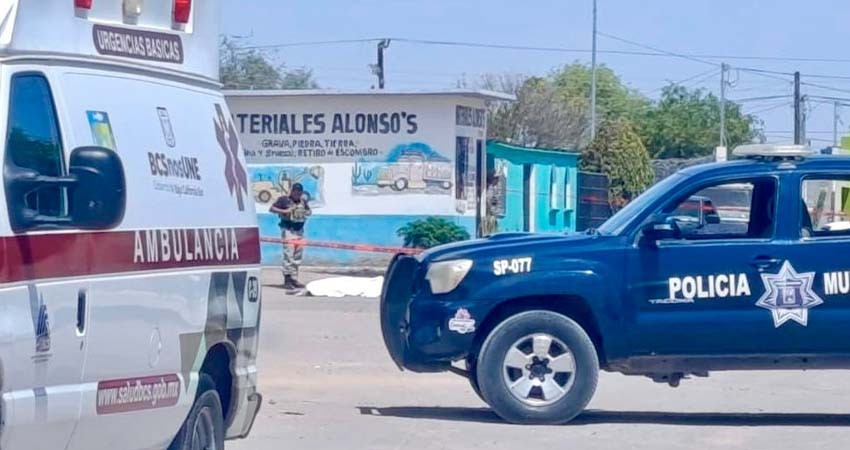 Asesinan a balazos a un hombre en plena vía pública