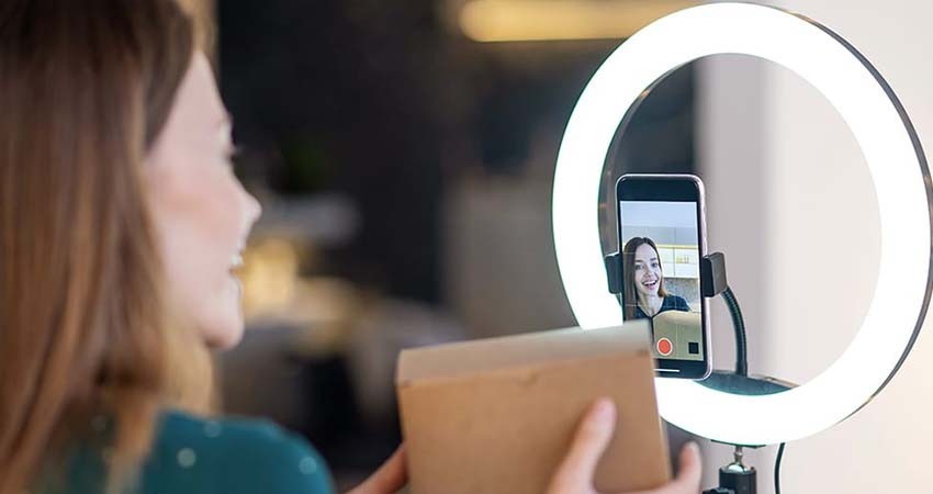 Consumidores en México desconfían de recomendaciones de influencers