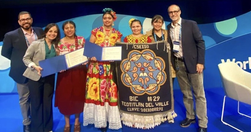 Jóvenes oaxaqueñas ganan por primera vez el Premio Mundial del Agua para México