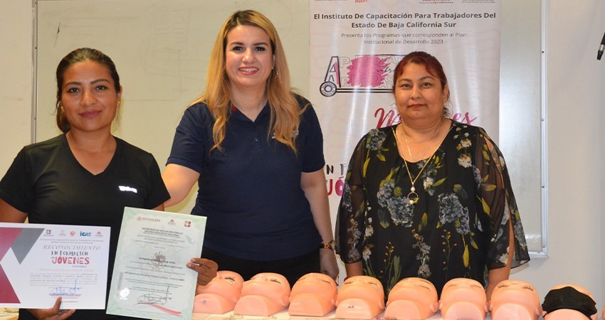 Ofrece ICATEBCS capacitación para emprender un negocio propio