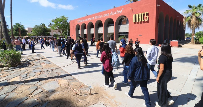 Simulacro Nacional 2024: UABCS realiza evacuación por sismo con éxito