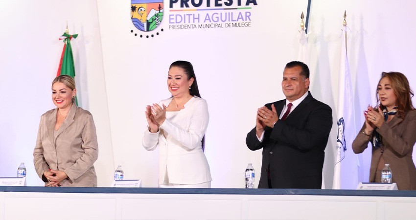 Asiste secretario general de gobierno a toma de protesta de la alcaldesa de Mulegé