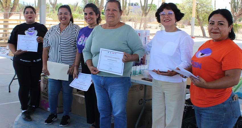 Mujeres de La Pasión concluyen talleres de capacitación y reciben apoyos del IMM