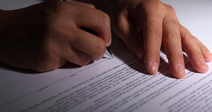 Repara el daño que causó por violencia familiar y cesa el proceso en su contra       3