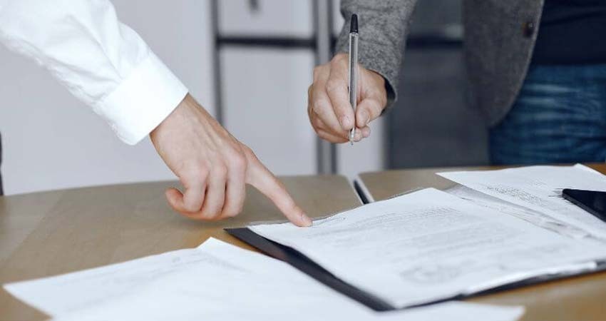 Adilene “N” repara el daño que causó por amenazas y cesa el proceso en su contra