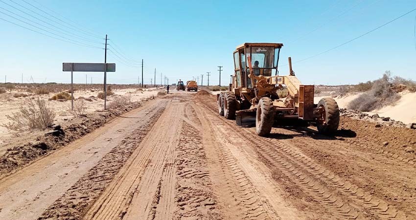 Rehabilita gobierno del estado el camino a Benito Juárez en Mulegé