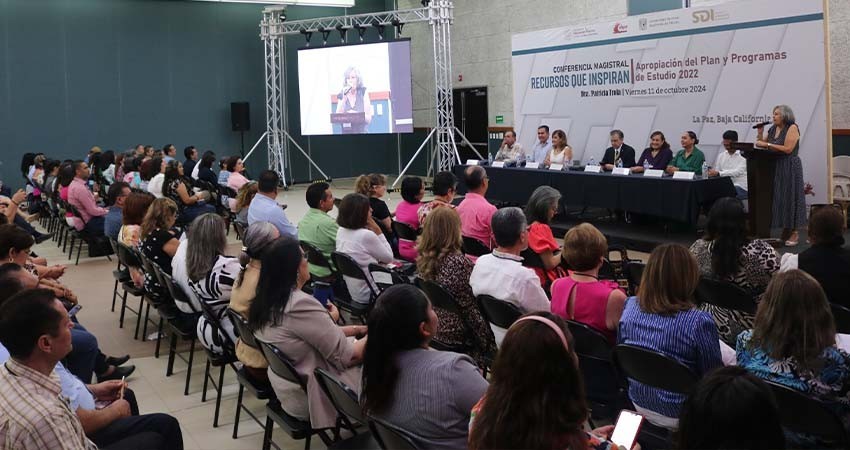 Brinda acompañamiento UNAM a docentes de BCS sobre la Nueva Escuela Mexicana