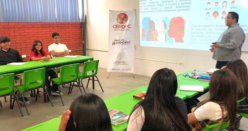 Transmiten en planteles escolares pláticas psicoeducativas para jóvenes