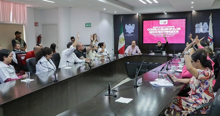 Refuerzan la regulación de giros restringidos en La Paz