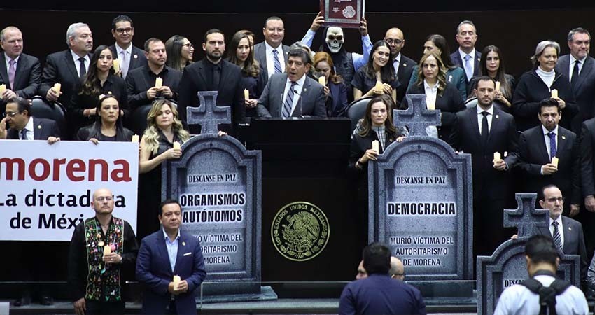 Mayoría morenista aprueba reforma de ‘supremacía constitucional’