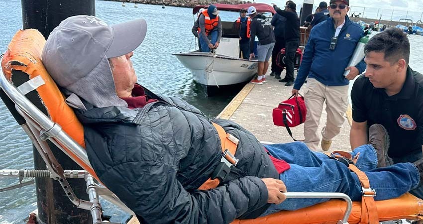 Rescatan a salvo a cuatro personas de embarcación a la deriva en Loreto