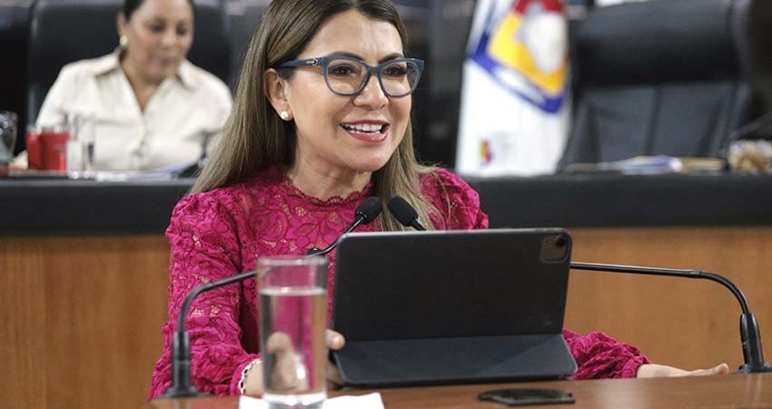 Propone diputada Lupita Saldaña elevar a rango constitucional el acceso de la CyT a sudcalifornianos