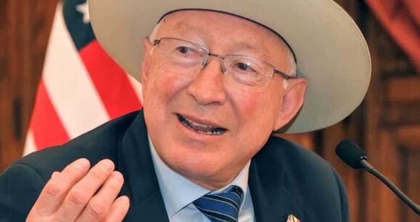 Estrategia de ‘abrazos no balazos’ no funcionó: Ken Salazar