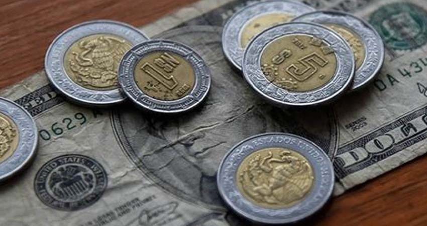 Peso mexicano gana con fuerza ante menor temor sobre aranceles