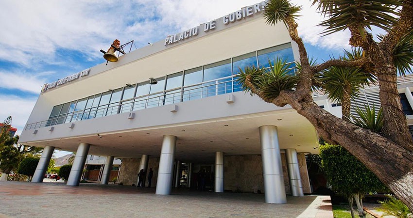 Trabajadores al servicio de los poderes del estado y municipios