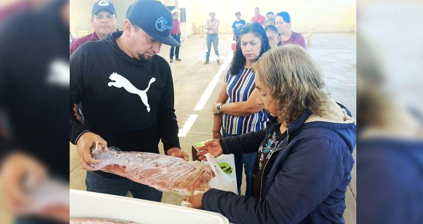 Entregan productos de mar a familias de San Francisco De La Sierra