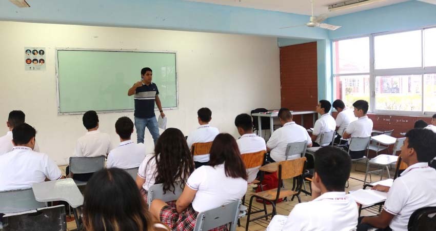 SEP capacitó a más de 2 mil docentes de preparatoria sobre la Nueva Escuela Mexicana