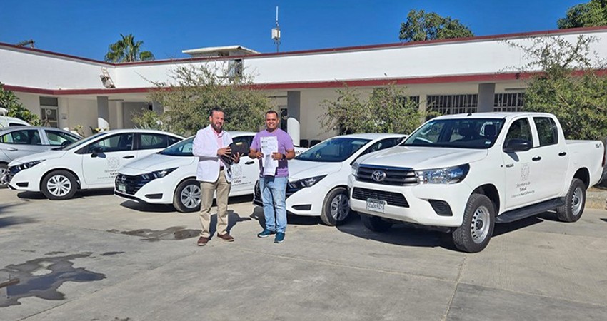 Entrega gobierno estatal vehículos nuevos a jurisdicción sanitaria Los Cabos