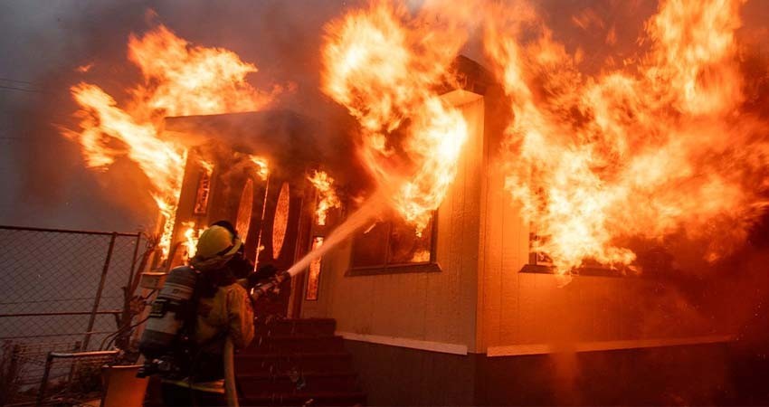 México anuncia apoyo a migrantes que perdieron su empleo tras incendios en LA