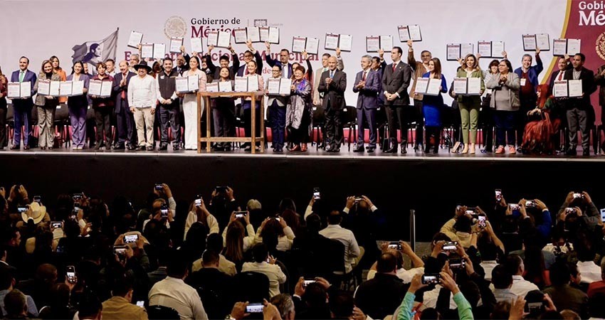 Asiste el gobernador Castro Cosío al encuentro nacional municipal 2025