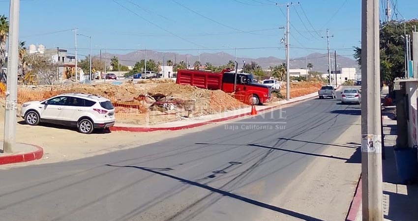 Delegación de CSL en contra de gasolinera en Constituyentes; vecinos exigen clausura