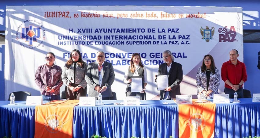 Firma Milena Quiroga convenio de colaboración con la UNIPAZ