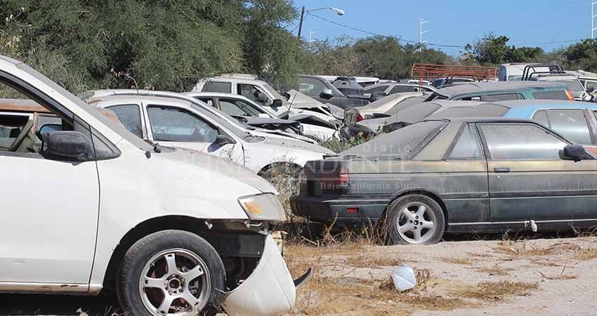 La Paz realizará una nueva subasta de autos abandonados