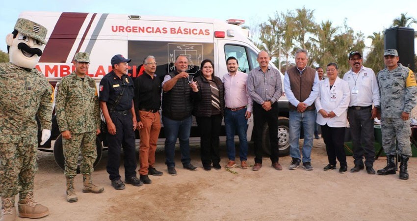 Entrega Gobierno del Estado una nueva ambulancia a la comunidad de Todos Santos