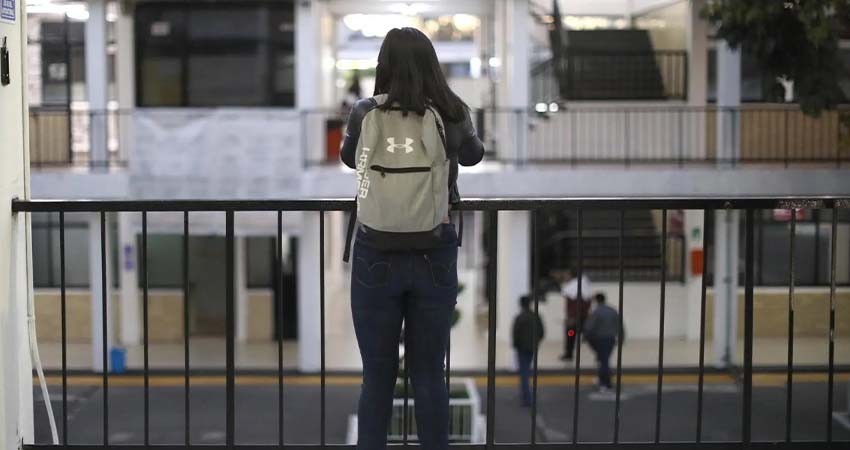 En México, 4 de cada 10 adolescentes prefieren no ir a clases durante la menstruación