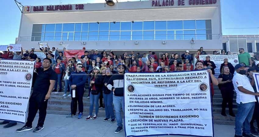 Magisterio sudcaliforniano no baja la guardia; convocan a paro y plenaria frente a Gobierno de BCS