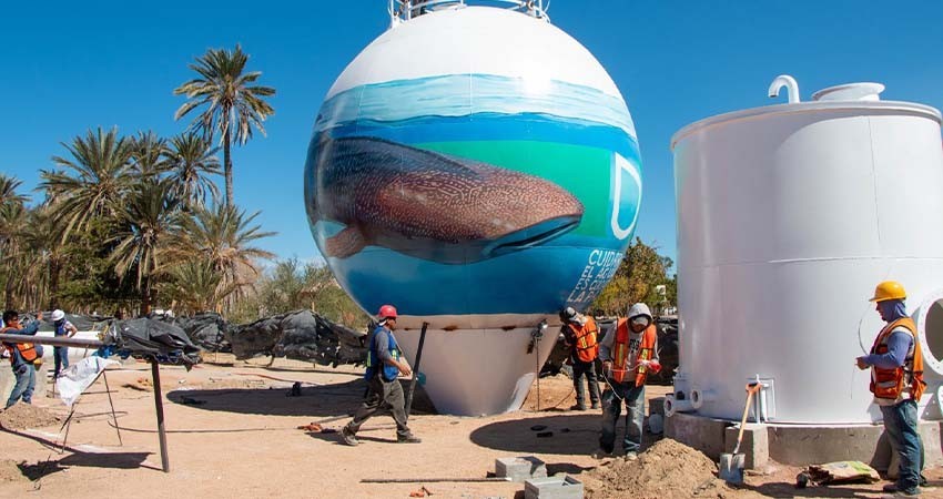 Por entregar a la comunidad dos nuevos tanques elevados de agua en La Paz